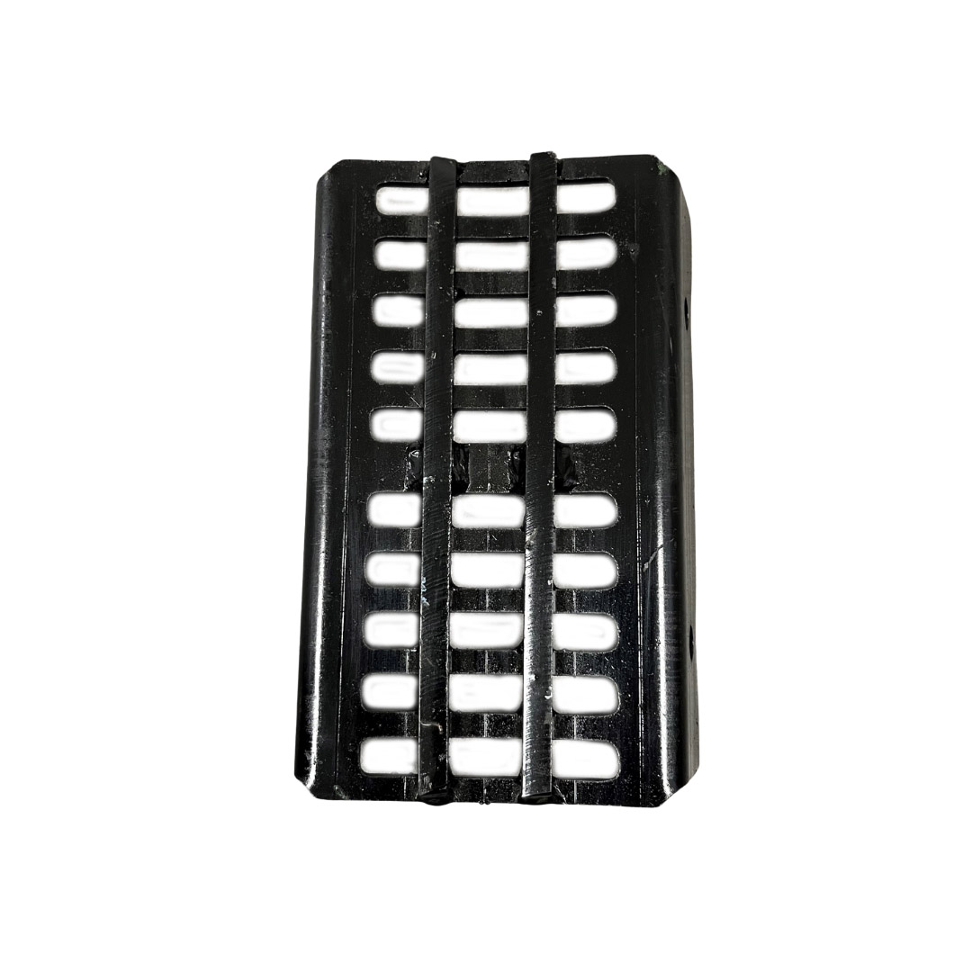 SBA0920F S77 STANDARD THRESH INSERT The Standard Thresh insert provides threshing, but it is less aggressive than our helical bar style. Standard Thresh Insert is designed to balance threshing and separating and is typically used in the middle of a concave set to transition materials or where a less aggressive thresh is desired. Individually replaceable.,